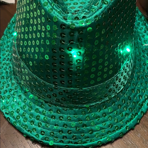 NWT Sequin Green Light up Fedora - Picture 4 of 6